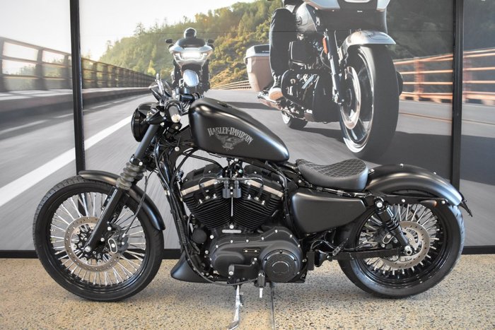 2017 HARLEY-DAVIDSON XL883N IRON 883