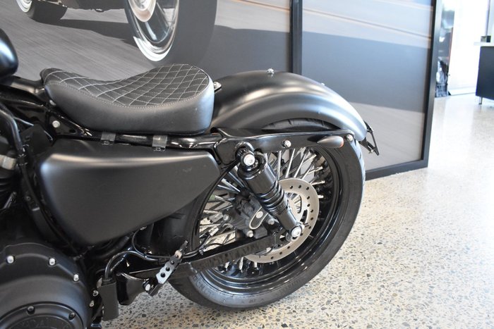 2017 HARLEY-DAVIDSON XL883N IRON 883