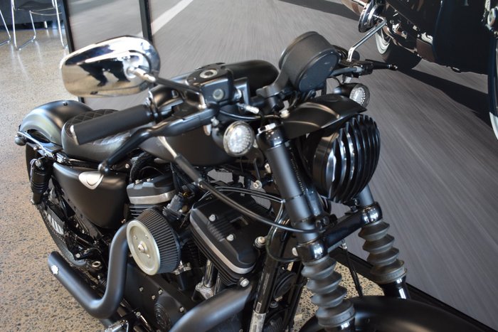 2017 HARLEY-DAVIDSON XL883N IRON 883