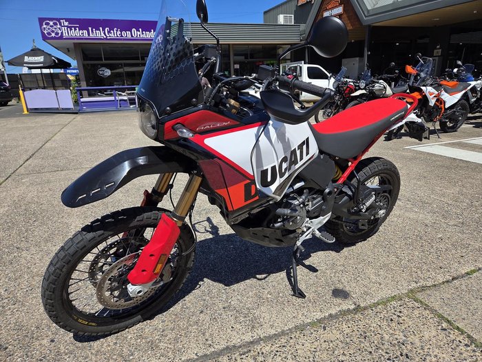 2025 Ducati Desert X Rally