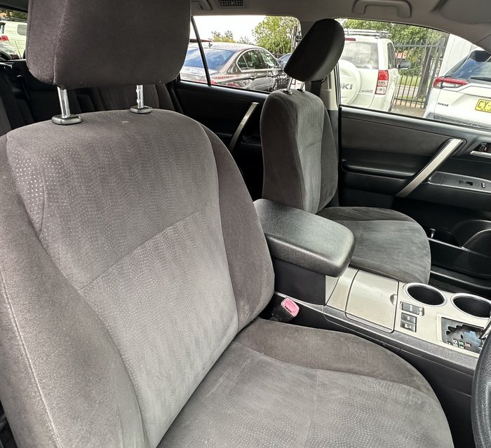 2013 Toyota Kluger KX-R