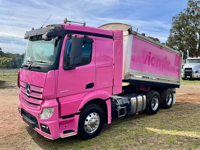 2018 Mercedes-Benz Actros 2658LS PINK