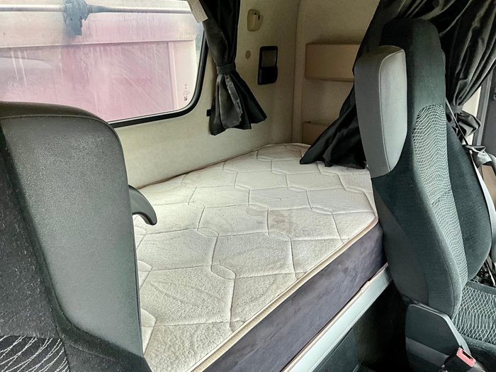 2018 Mercedes-Benz Actros 2658LS PINK