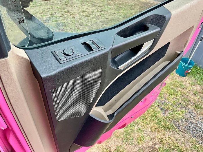 2018 Mercedes-Benz Actros 2658LS PINK