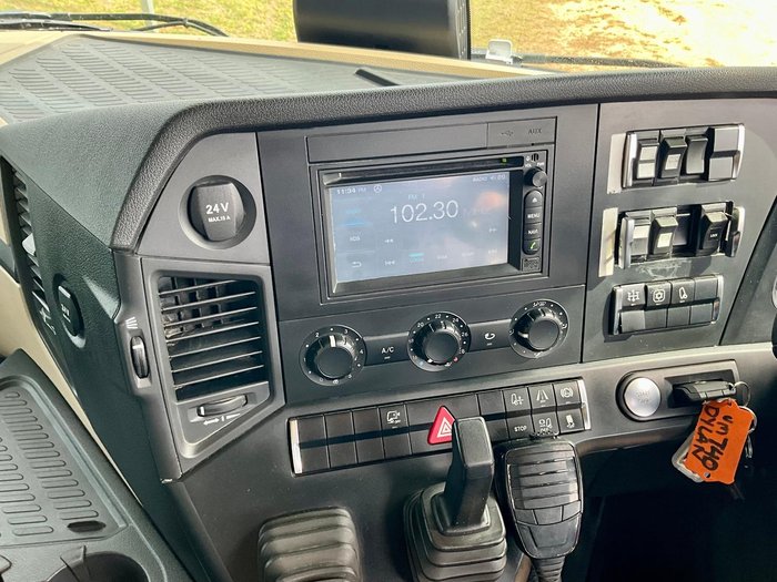 2018 Mercedes-Benz Actros 2658LS PINK