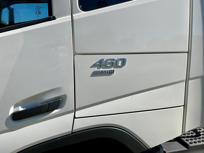2022 Volvo Fm Series FM11 WHITE
