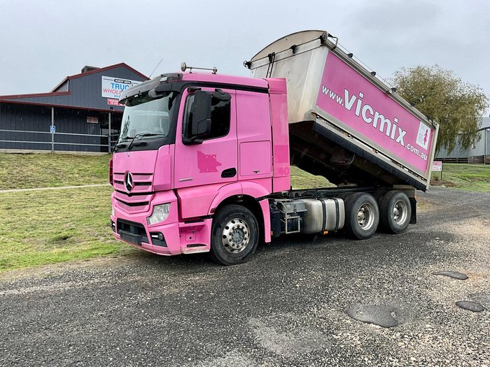 2018 Mercedes-Benz Actros 2658LS PINK