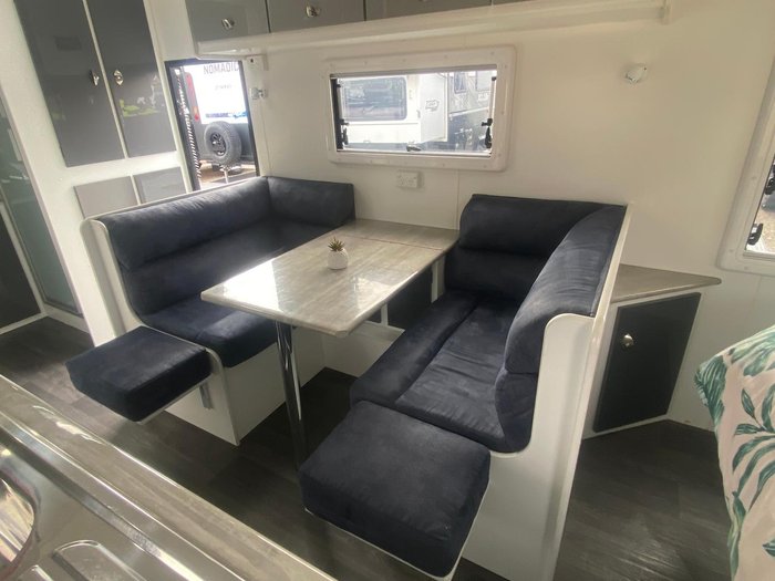 2016 Regent Discoverer 20'6