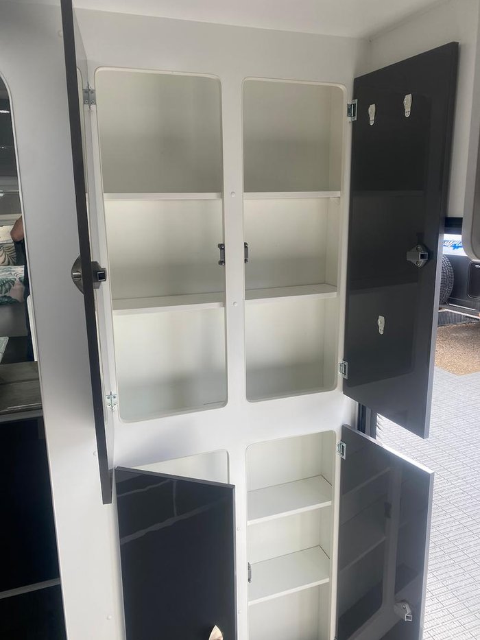 2016 Regent Discoverer 20'6