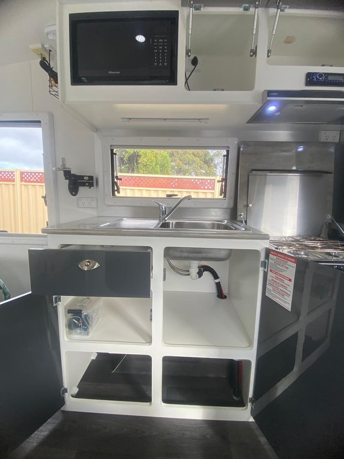 2016 Regent Discoverer 20'6