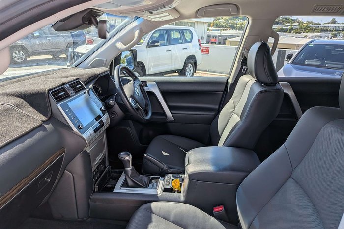 2022 Toyota Landcruiser Prado VX