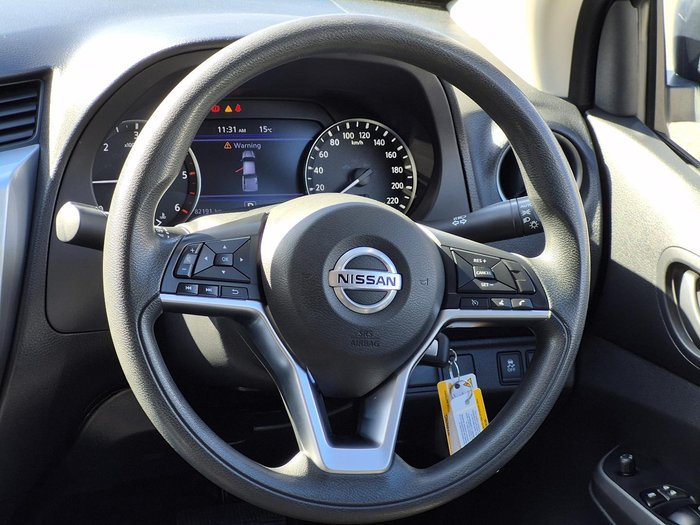 2021 Nissan Navara SL