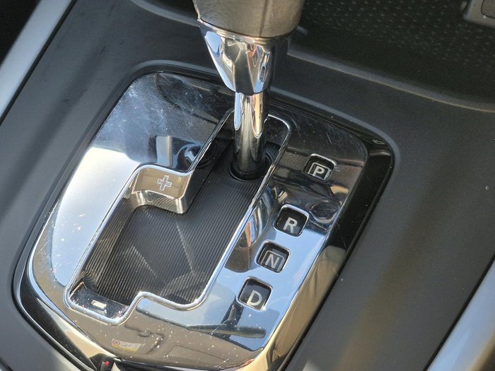 2021 Nissan Navara SL