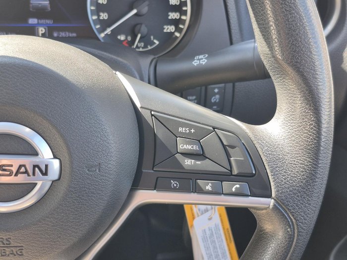 2021 Nissan Navara SL