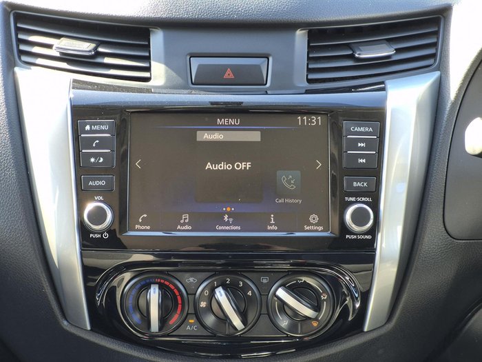 2021 Nissan Navara SL