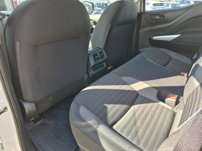 2021 Nissan Navara SL