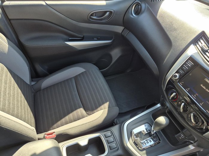 2021 Nissan Navara SL