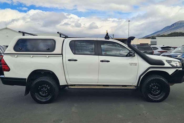 2018 Toyota Hilux SR