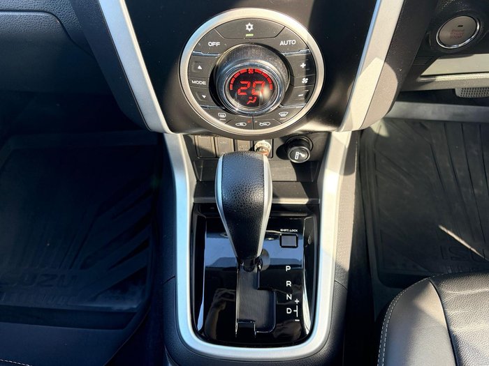 2021 Isuzu MU-X LS-T