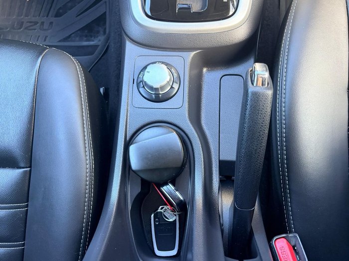 2021 Isuzu MU-X LS-T