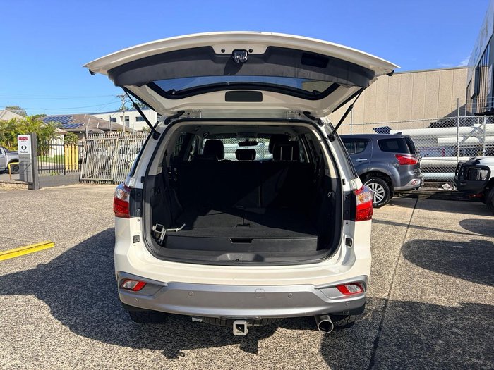 2021 Isuzu MU-X LS-T