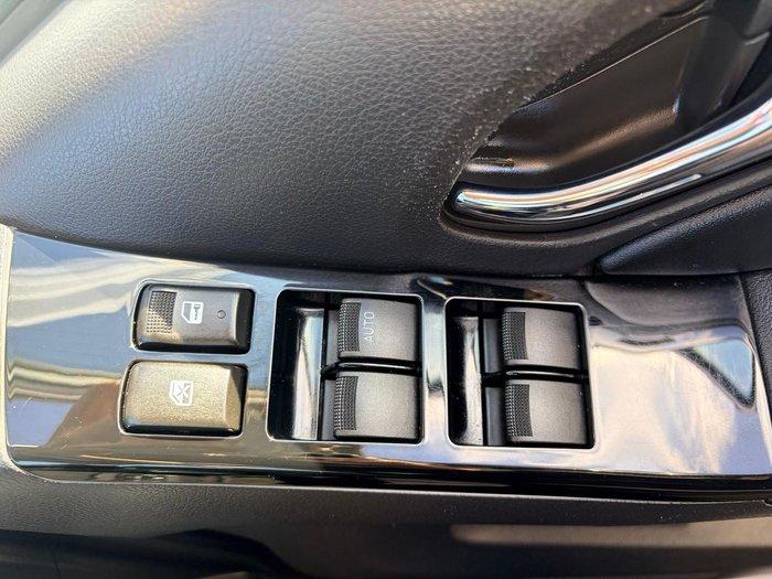 2021 Isuzu MU-X LS-T