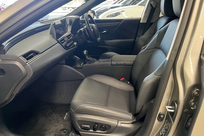 2021 Lexus ES ES300h Luxury