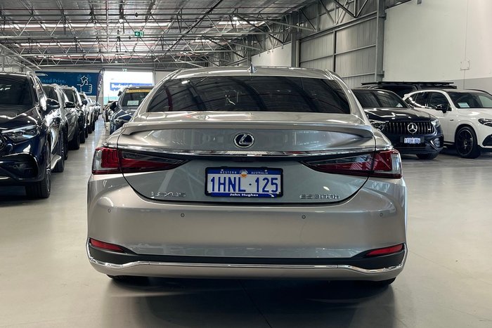 2021 Lexus ES ES300h Luxury