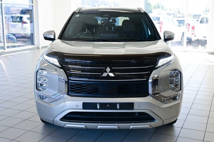 2023 Mitsubishi Outlander Exceed Tourer