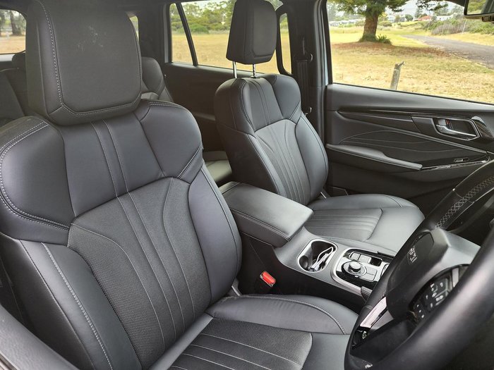 2025 Isuzu MU-X LS-T