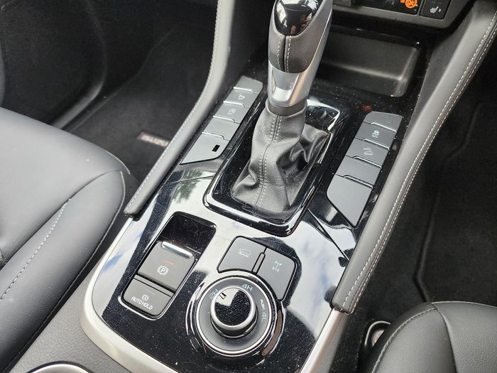 2025 Isuzu MU-X LS-T