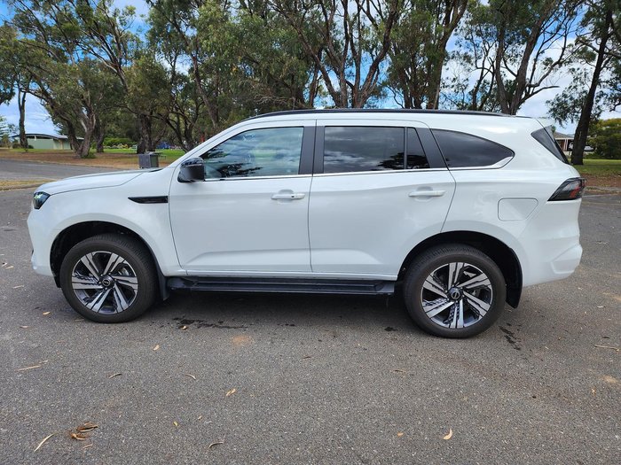 2025 Isuzu MU-X LS-T