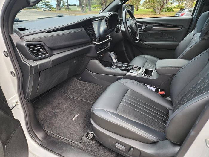 2025 Isuzu MU-X LS-T