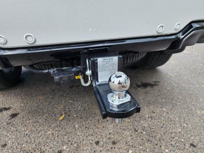 2025 Isuzu MU-X LS-T