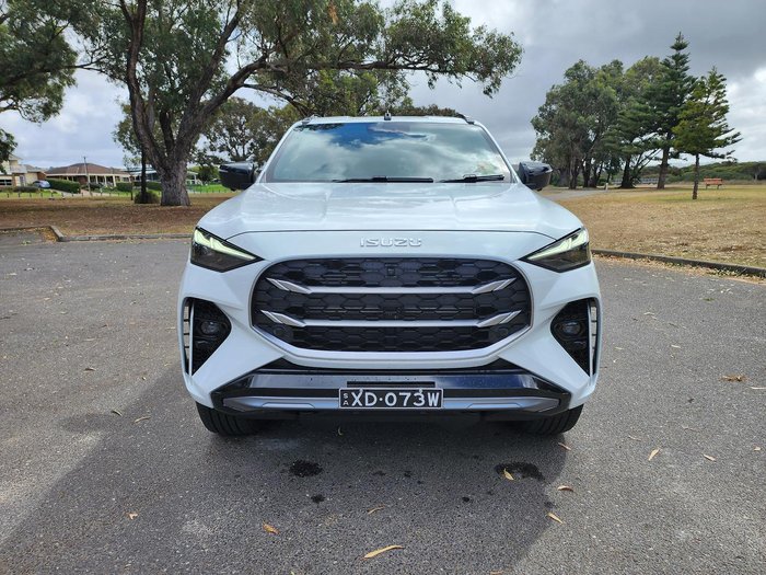 2025 Isuzu MU-X LS-T