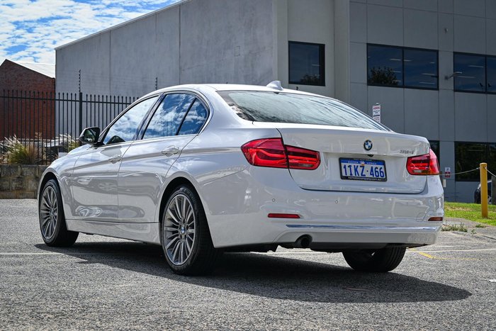 2016 BMW 3 Series 318i Sport Line