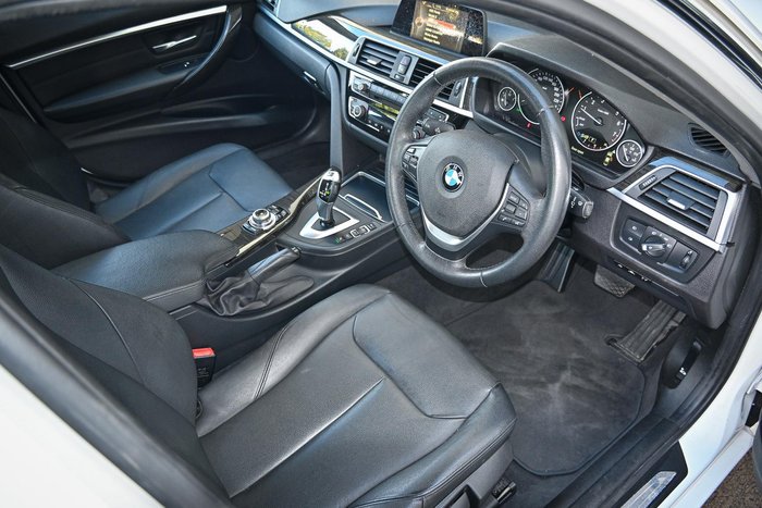 2016 BMW 3 Series 318i Sport Line