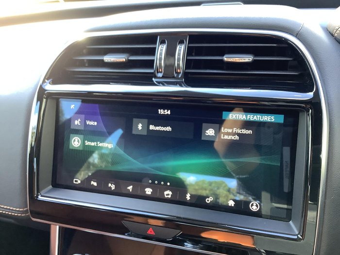 2019 Jaguar XE P300 R-Dynamic SE