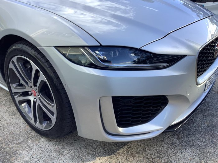 2019 Jaguar XE P300 R-Dynamic SE