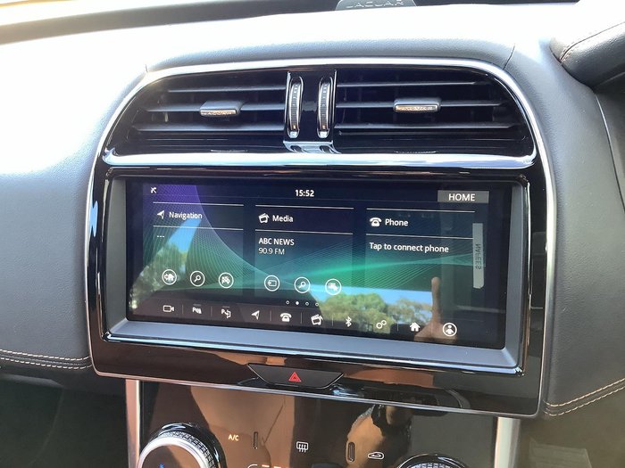 2019 Jaguar XE P300 R-Dynamic SE