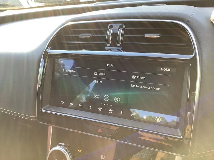 2019 Jaguar XE P300 R-Dynamic SE