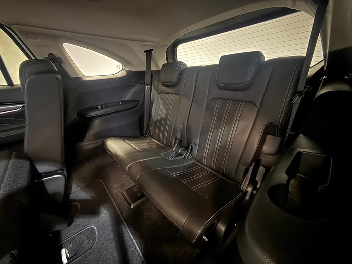 2021 Isuzu MU-X LS-T