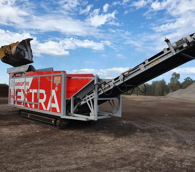 2019 Ecostar HEXTRA 7000 Red