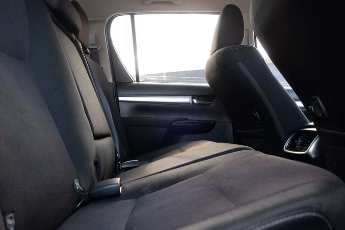 2017 Toyota Hilux SR5