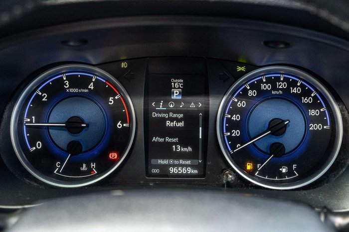 2017 Toyota Hilux SR5