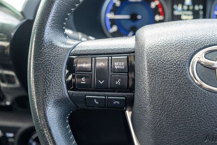 2017 Toyota Hilux SR5