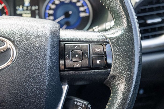 2017 Toyota Hilux SR5