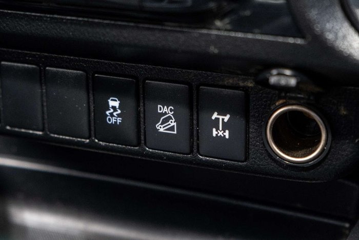 2017 Toyota Hilux SR5