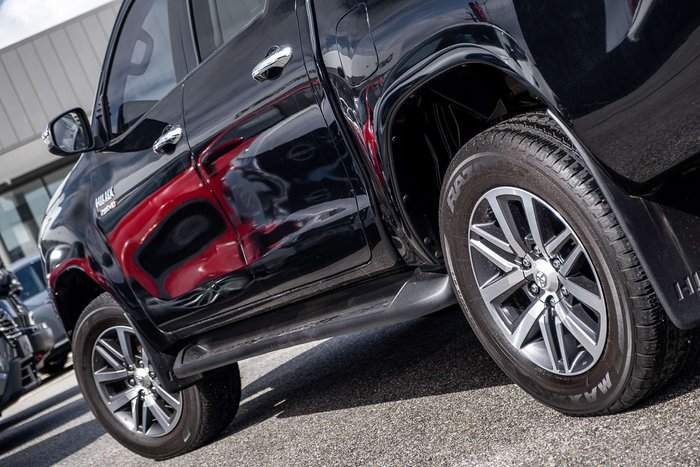 2017 Toyota Hilux SR5