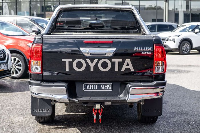 2017 Toyota Hilux SR5